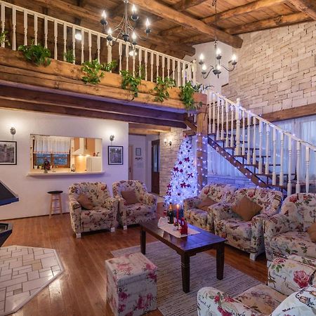 Family Villa Lipica With Private Pool And Jacuzzi Pazin Luaran gambar