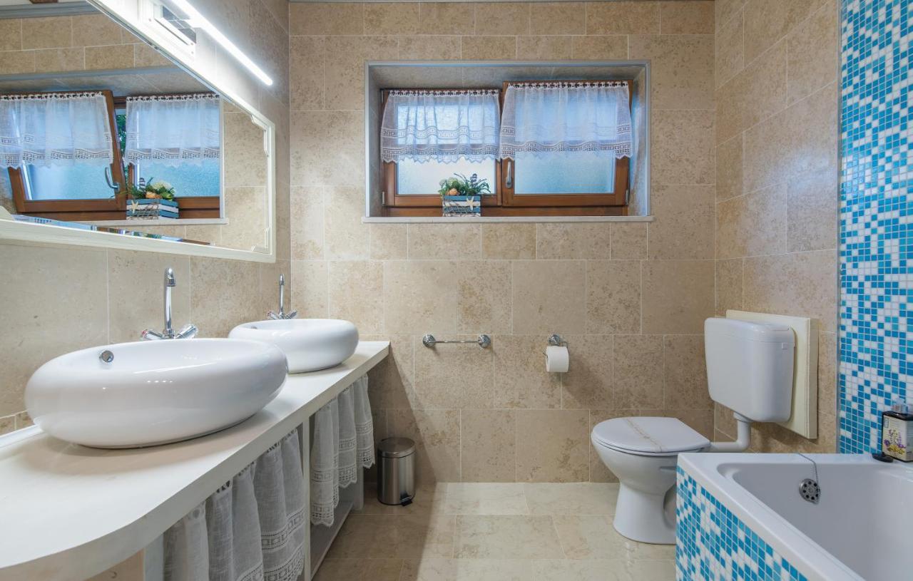Family Villa Lipica With Private Pool And Jacuzzi Pazin Luaran gambar