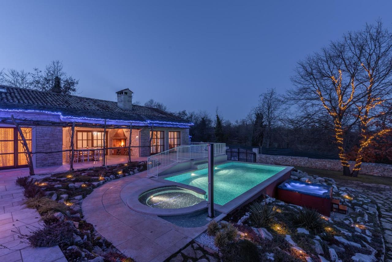 Family Villa Lipica With Private Pool And Jacuzzi Pazin Luaran gambar