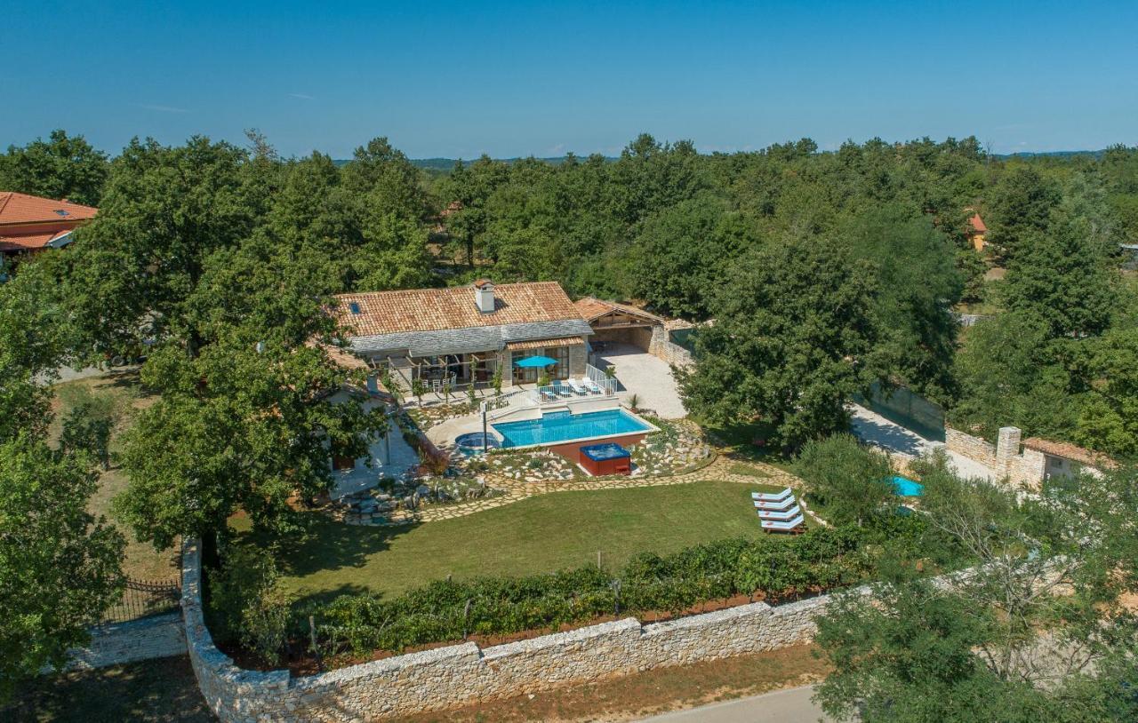 Family Villa Lipica With Private Pool And Jacuzzi Pazin Luaran gambar