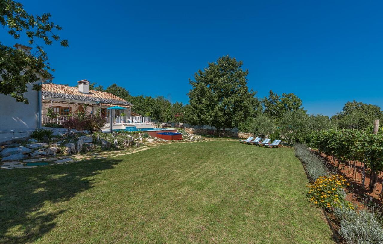 Family Villa Lipica With Private Pool And Jacuzzi Pazin Luaran gambar